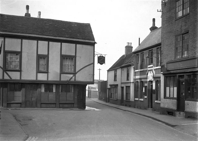 The Globe, Harwich